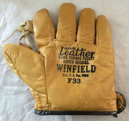 Winfield F33 Front