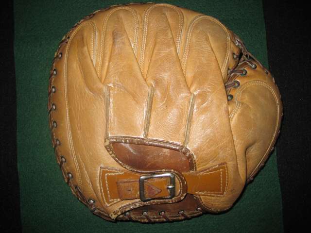 Charlie Hargreaves Pennant K410 Back