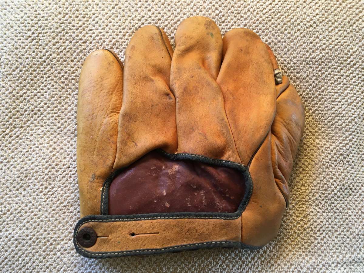 Eddie Marshall Pennant Major League Back Pennant Baseball Glove