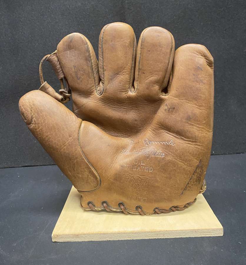 Eddie Rommel Pennant K450 Front Pennant Baseball Glove Collector