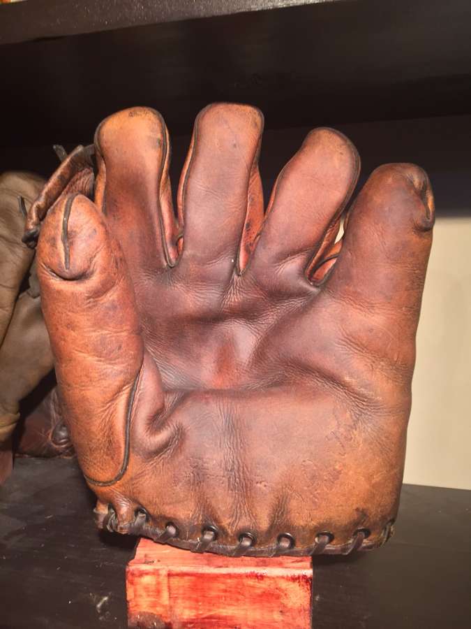 Lew Krausse Pennant 195 Front Pennant Baseball Glove Collector