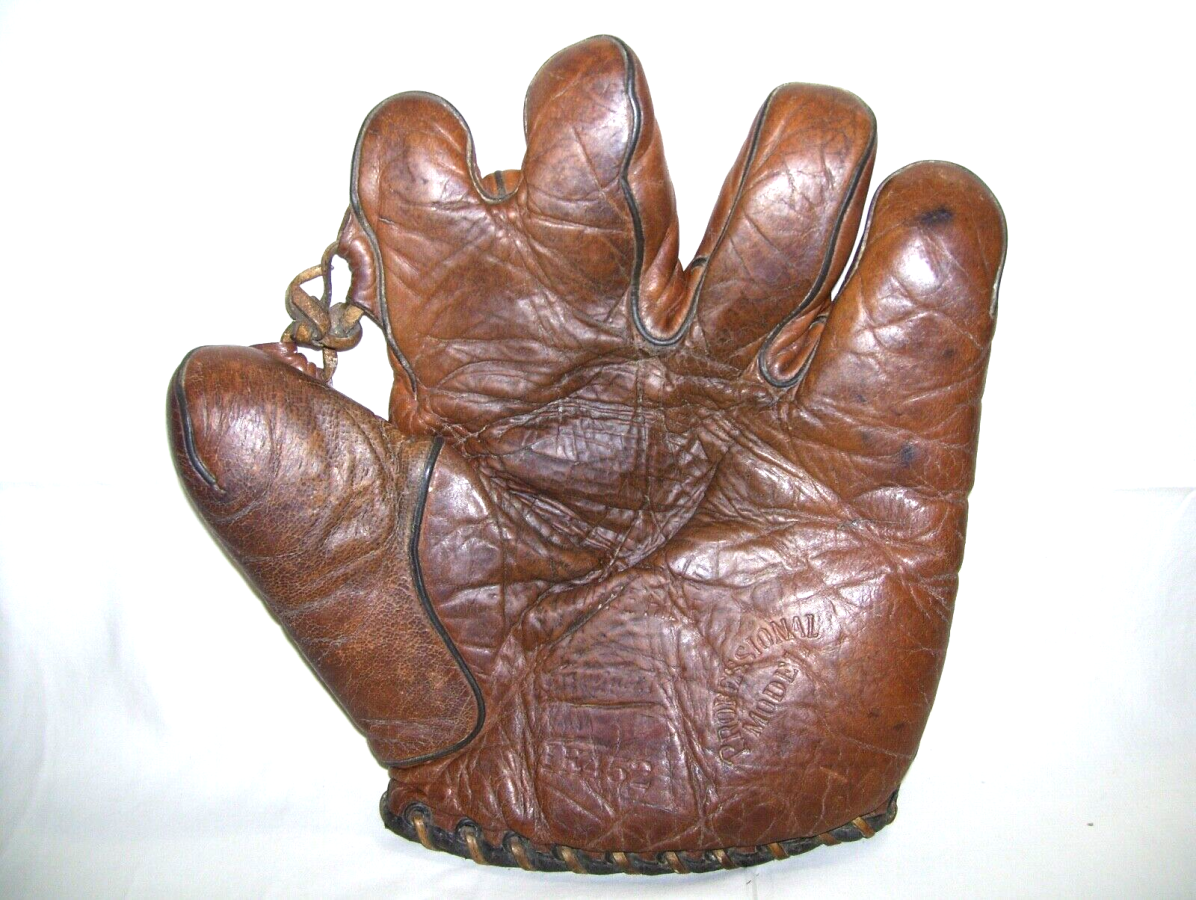 Pennant IK452 Front Pennant Baseball Glove Collector Gallery