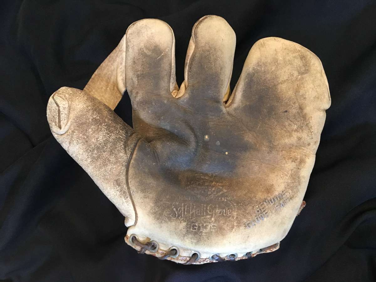 D&M G13S Three Finger Softball Glove Front Pre War 3 Fingers