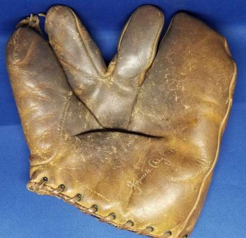 Jimmie Dykes Reach 3 Front