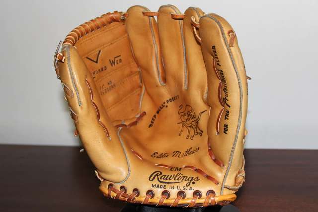 Eddie Mathews Rawlings EM Heart of the Hide Front