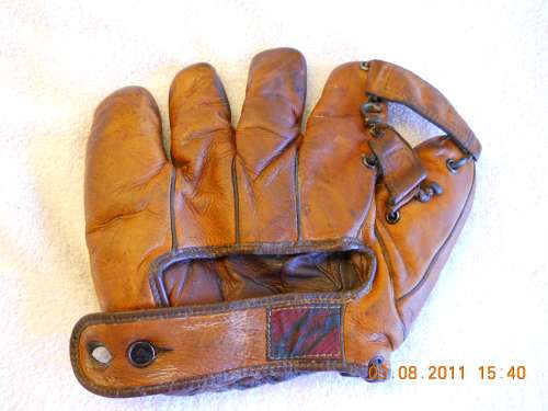 Fred Chapman Rawlings G30 Back