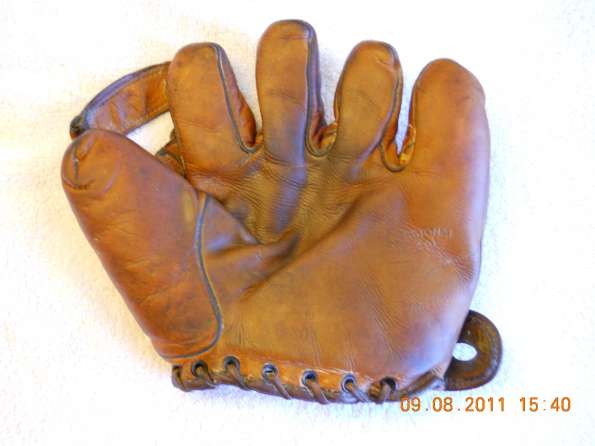 Fred Chapman Rawlings G30 Front