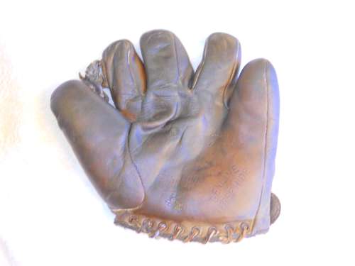 Lyle Judy Rawlings G200 Front