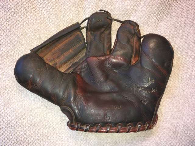 Rawlings PM9 Playmaker Front