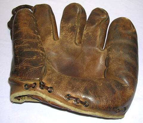 Red Rolfe Rawlings Rolled Lace Web Front