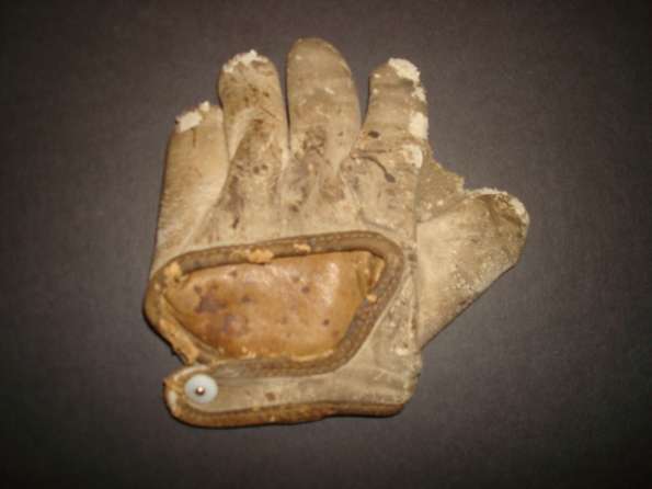 A.J. reach 1910 Philadelphia Athletics Souvenir Glove Back