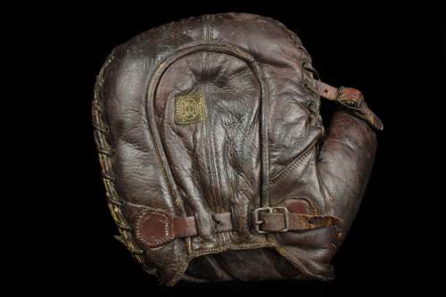 A.J. Reach Buckle Web 3BG Basemitt Back