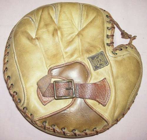 Reach 32 Catchers Mitt Back