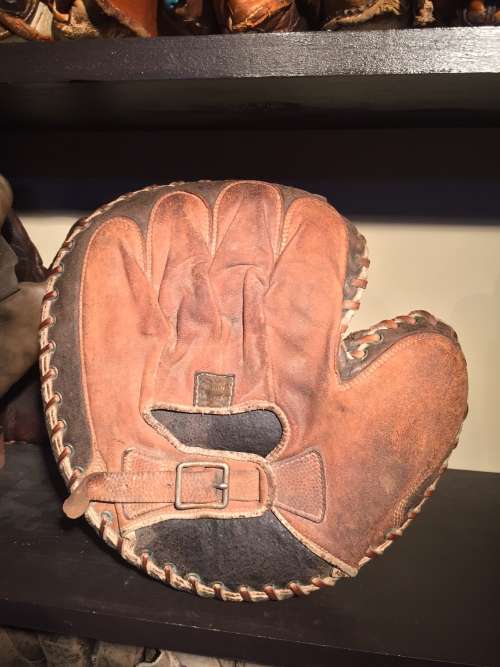 Simmons Catchers Mitt Brown Back