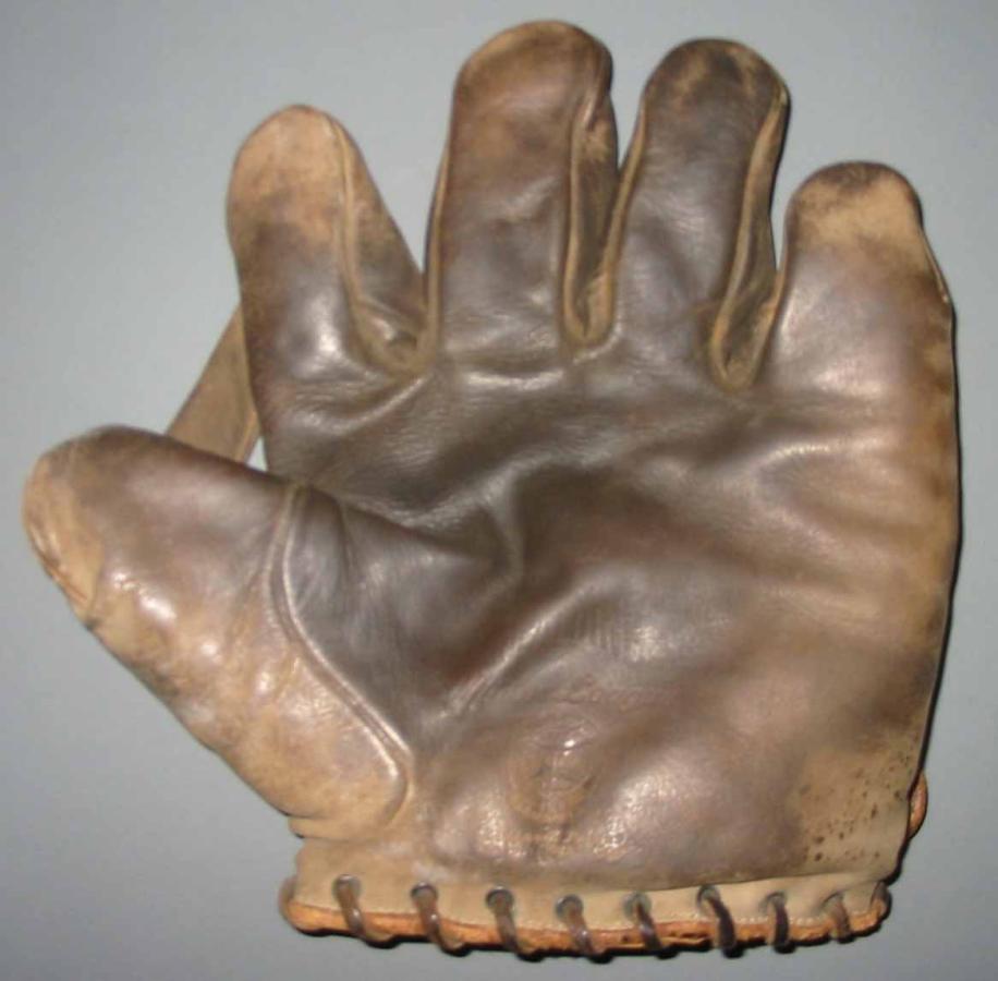 Spalding 1 Inch  Front Spalding Baseball Glove Collector Gallery