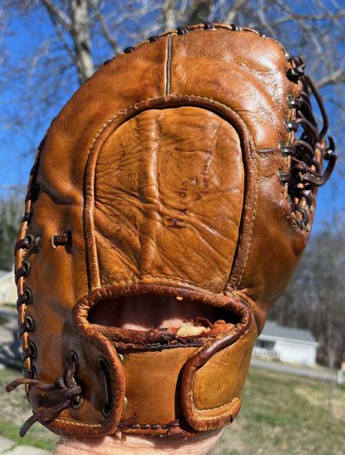 Spalding 120 Professional Model Basemitt Back