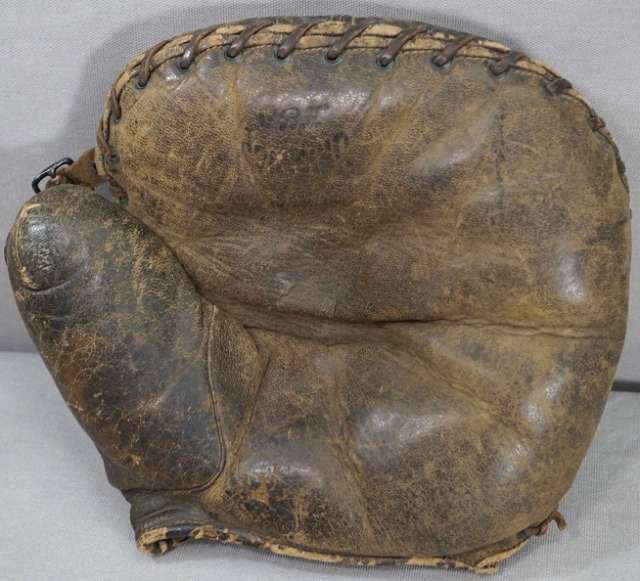 Spalding ABX Basemitt Front