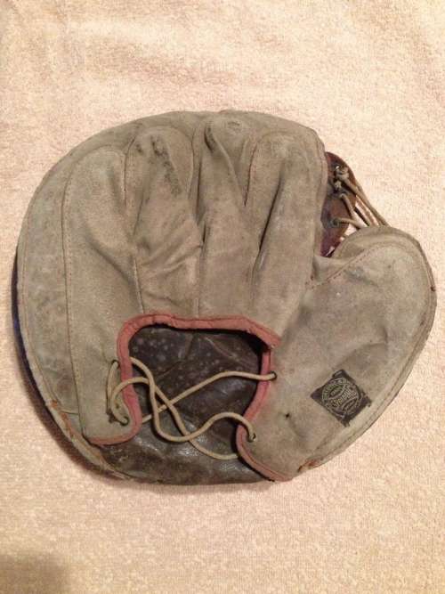Spalding Lace Back Catchers Mitt Back