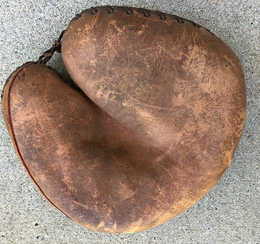 Spalding OA Inter City Catchers Mitt Front