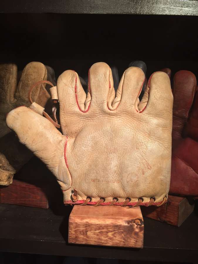 Dizzy Dean Spalding Front Spalding Baseball Glove Collector Gallery