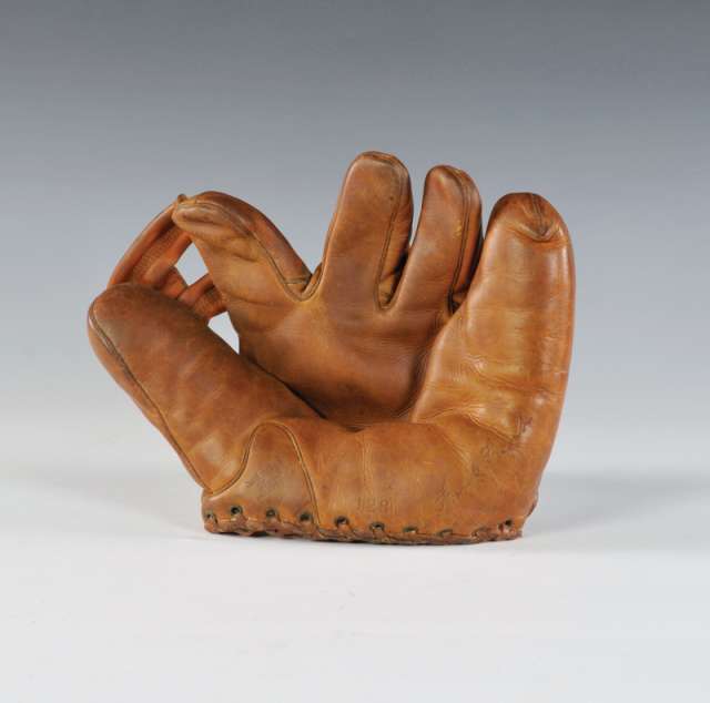 Frank Frisch Spalding Marvel 128 Front