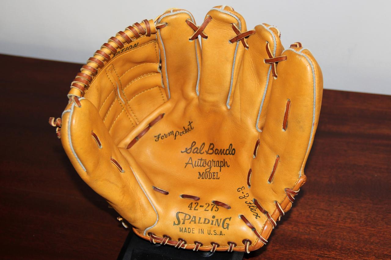 Sal Bando Spalding 42275 Front Spalding Baseball Glove Collector