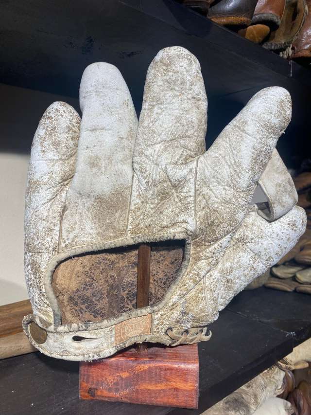 Spalding 1 Inch Web Back