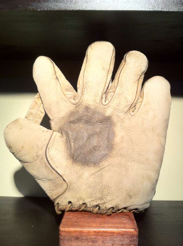 Spalding 1 Inch Web Light Front