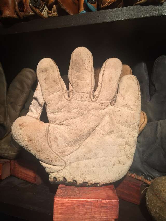 Spalding 1 Inch Web White Front