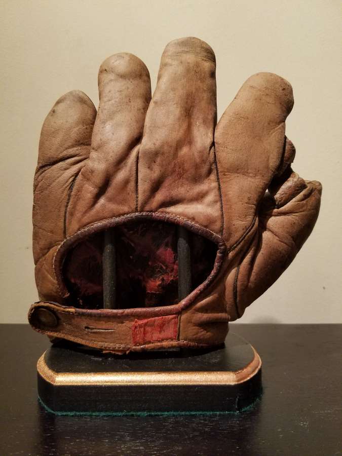 Spalding 2X 1 Inch  Back Spalding Baseball Glove Collector