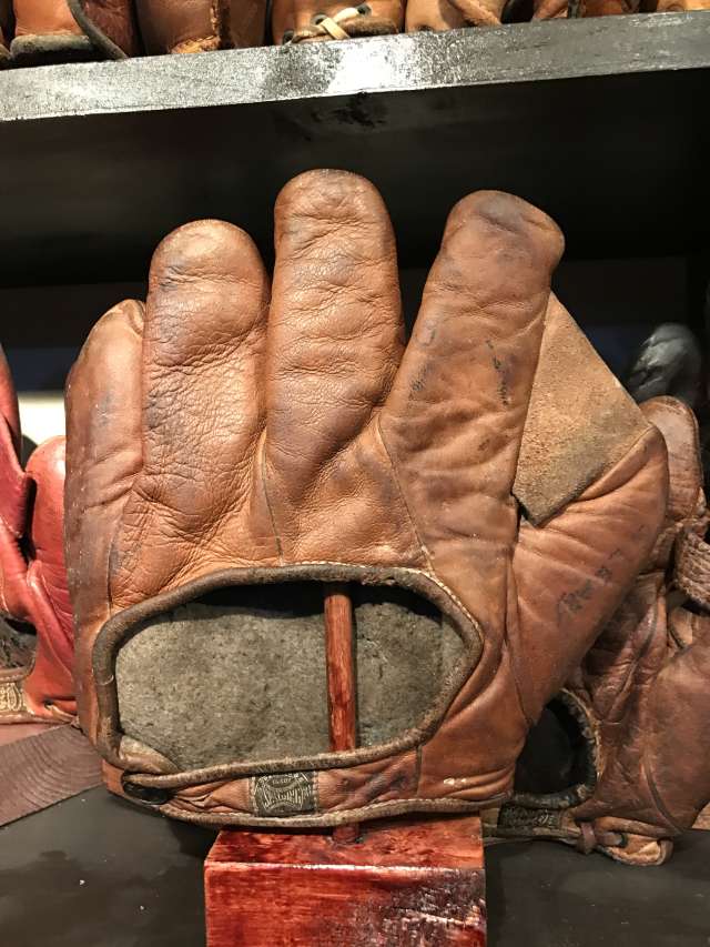 Spalding Asbestos Full Web Orange Back