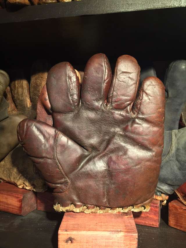 Spalding Regulation 1 Inch Web Front