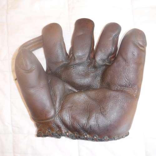 Benny Frey Stall & Dean Front