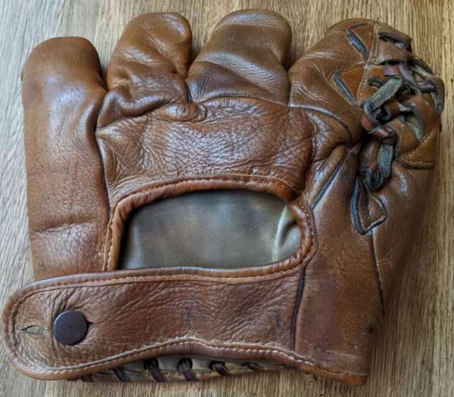 Chas. Gehringer Stall & Dean Back