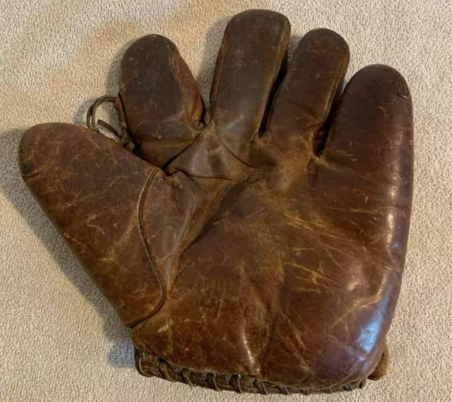 Grover Cleveland Alexander Stall & Dean Speed Model Front