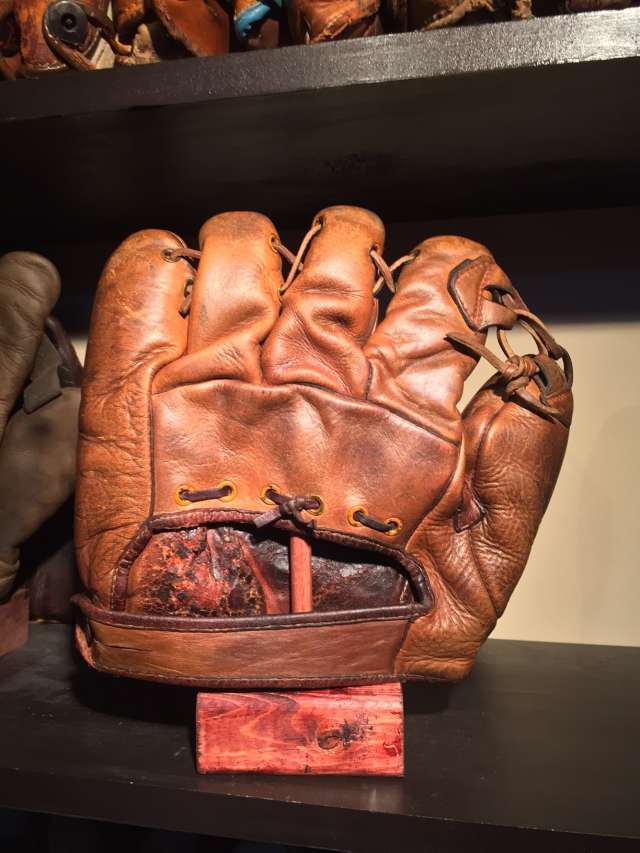 Hack Wilson Stall & Dean 8082 Back