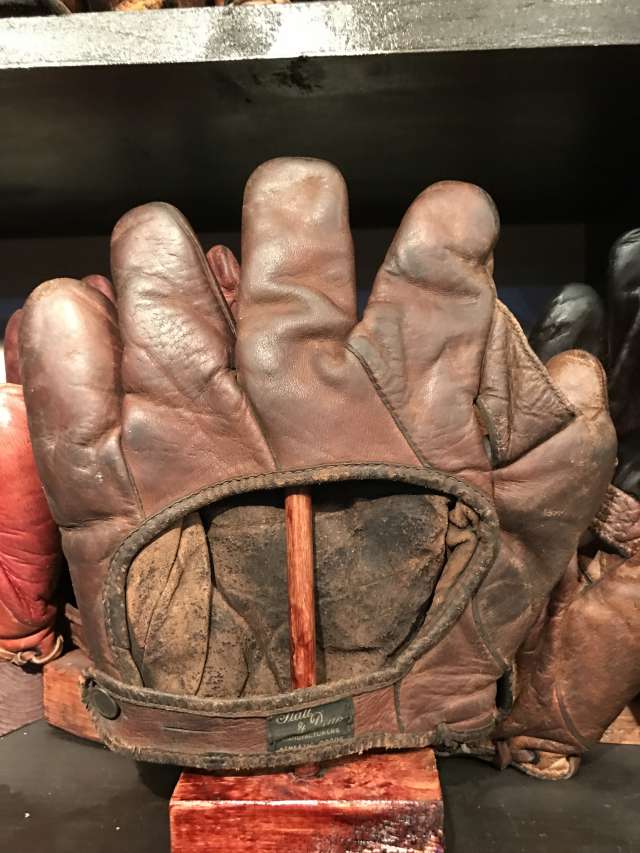 Stall & Dean 1 Inch Web Back