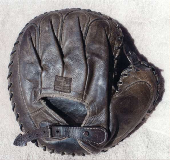 Stall & Dean Buckle  Catchers Mitt Back Stall & Dean Baseball Glove Collector Gallery