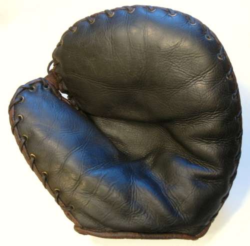 Stall & Dean Quick Release Buckle Basemitt Front