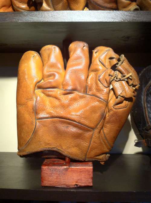 Stall & Dean Solid Back Back