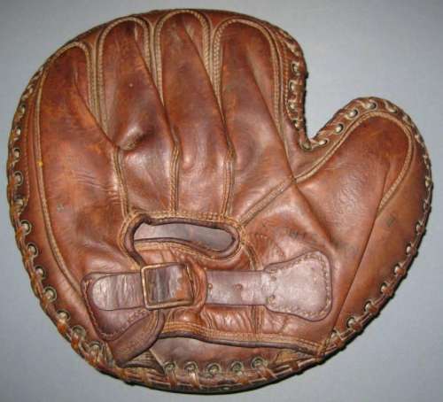 Zack Taylor Stall & Dean Catchers Mitt Back