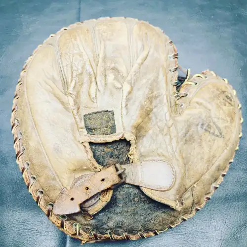 Ty Cobb Sporting Goods W.B. Jarvis Catchers Mitt Back