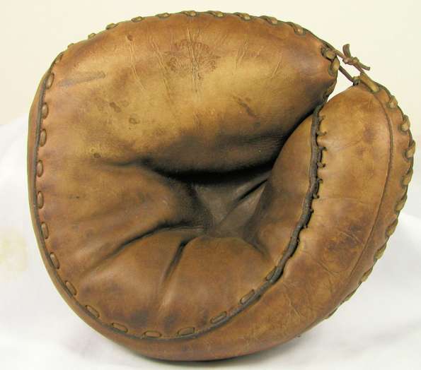 Victor Double Face Catchers Mitt Lefty Front