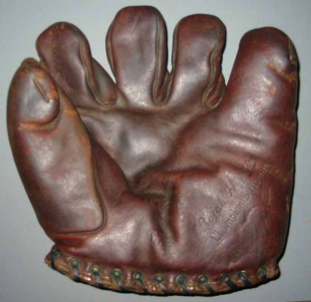 Rajah Hornsby Wilson 672 Front