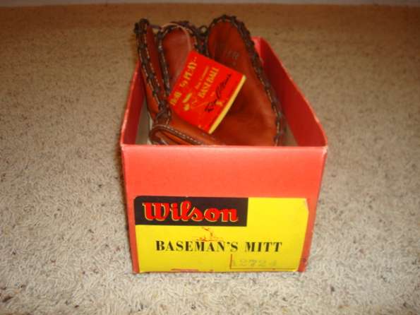 Wilson A2724 Trapper in Box Front
