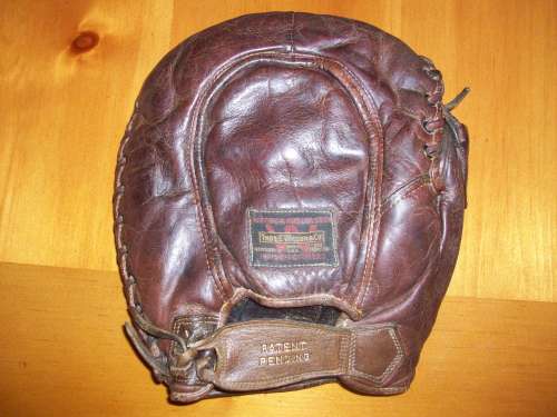 Ray Grimes Thomas E. Wilson Basemitt Back