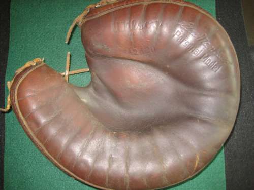 Gus Mancuso Wilson A2420 Front