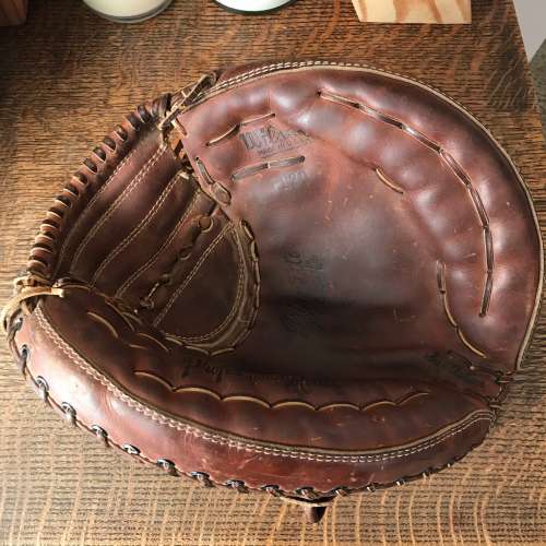 Wilson 1139 Knuckleball Catchers Mitt Front