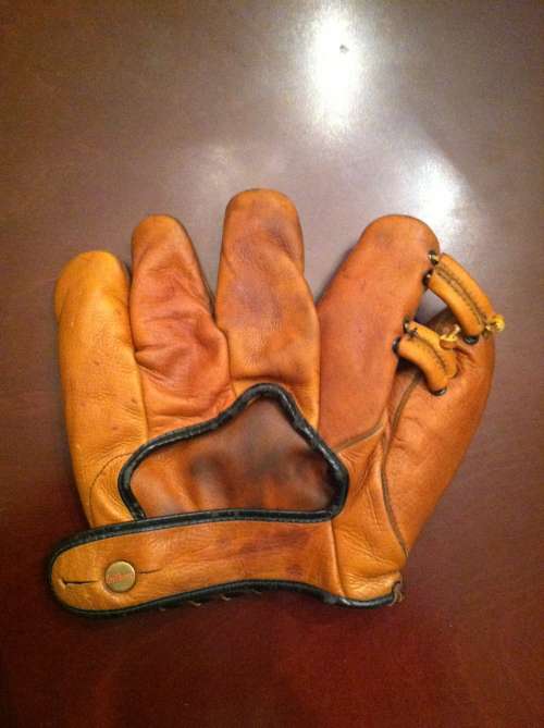 Enos Slaughter Wilson 2651 Back