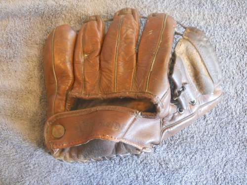 Harvey Kuenn Wilson A2120 Back